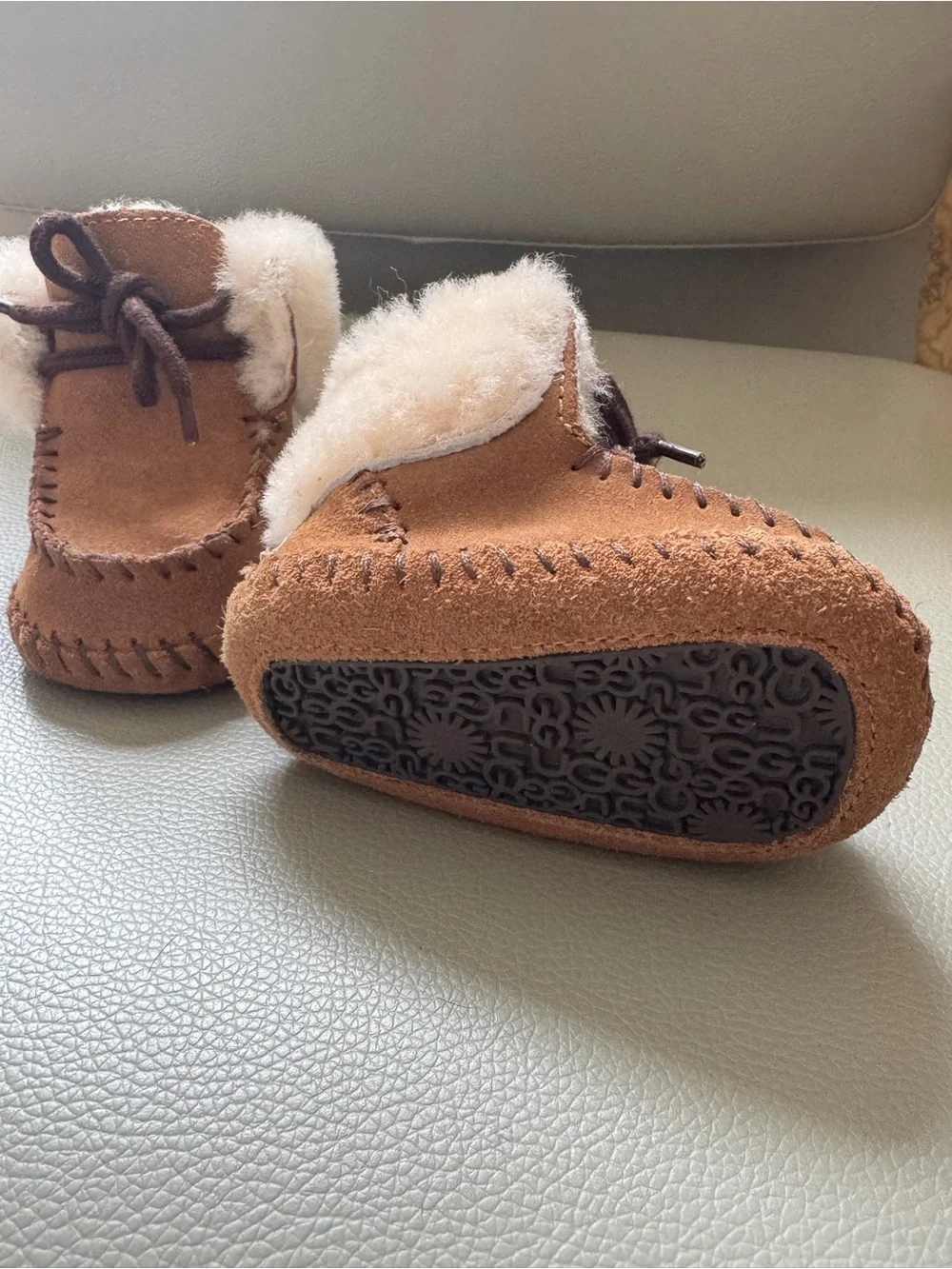 UGG Infant Sparrow Chestnut Suede Shearling-Lined Moccasin Boots 0/1 size